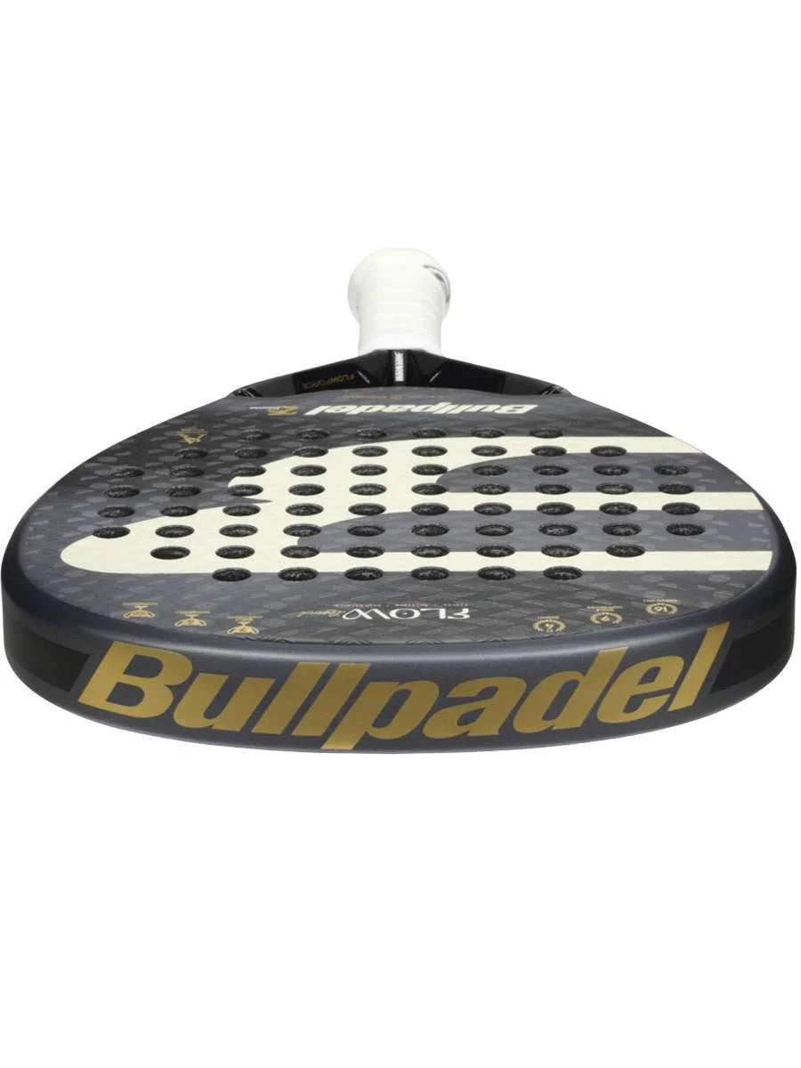 Pala Bullpadel Flow Legend 2026 acostada
